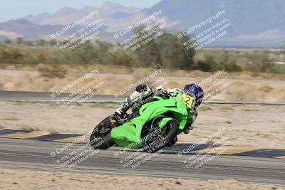 media/Nov-16-2025-Race Pace (Sun) [[8c5fa54630]]/Verified Riders/7-Turn 4 (1155am)/